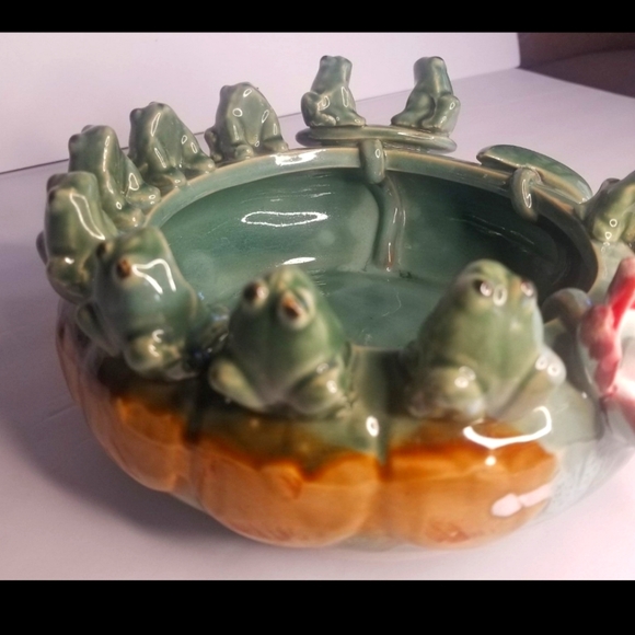 Frog planter - Picture 2 of 4